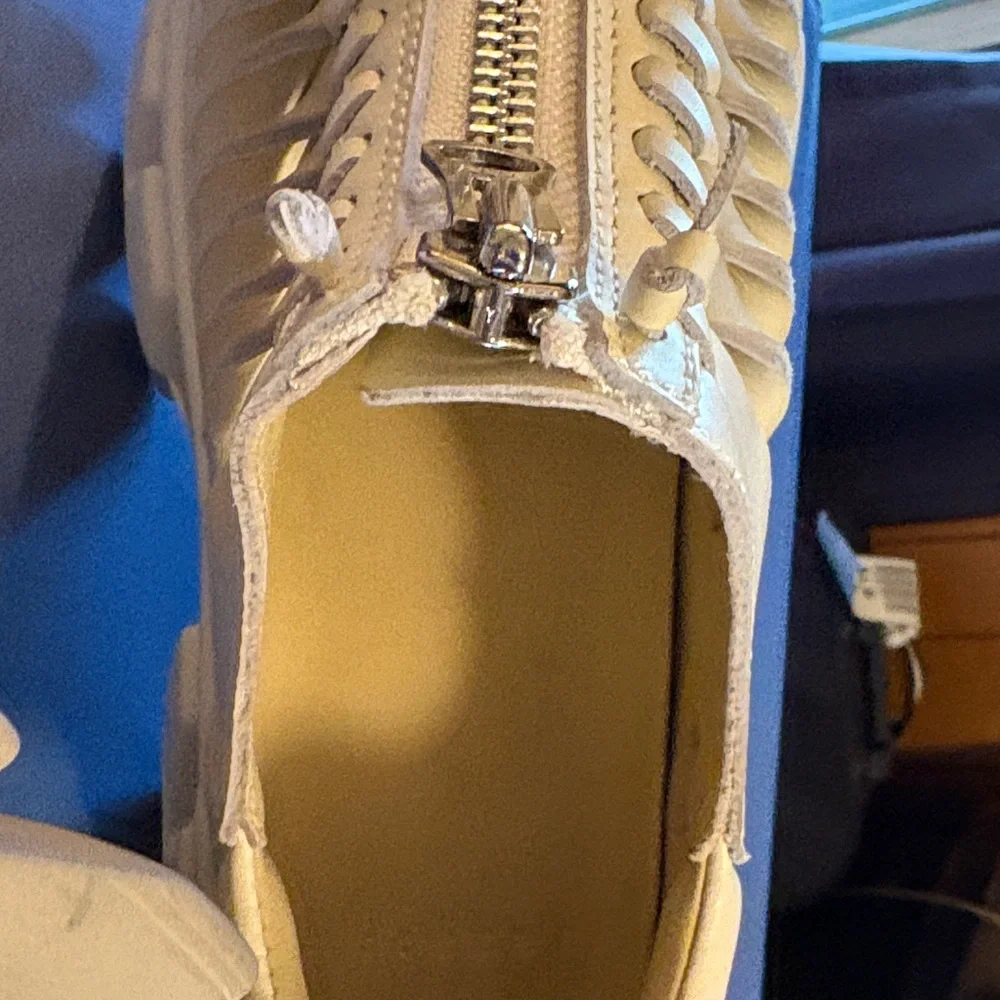 Stylish Cream Women's Shoes - Picture 6 of 7